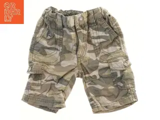 Cargoshorts med camouflage mønster fra Mads & Mette (str. 98)