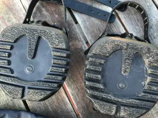 Scoot boots