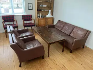 Flot klassisk sofasæt i brun læder