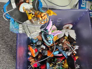 Skylanderfigurer og krystaller 