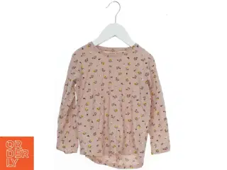 Langærmet bluse med blomsterprint fra Lindex (str. 110)