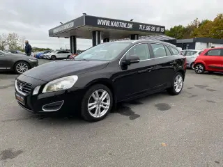 Volvo V60 1,6 T4 Summum Powershift 180HK Stc 6g Aut.