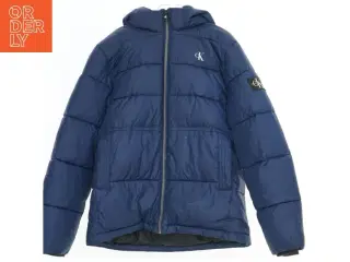 Vinterjakke med hætte fra Calvin Klein (str. 152)