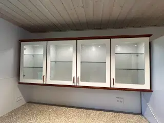 Vitrineskab Invita