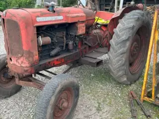 Nuffield 460 traktor