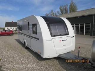 2018 - Adria Adora 572 UT   Super flot Familie vogn. Et besøg værd. Top stand.