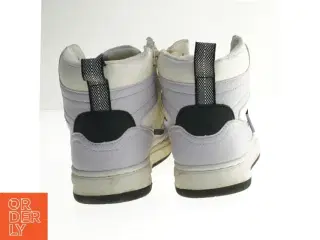 Hvide og sorte sneakers i størrelse 36 fra Zara (str. 36 )