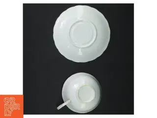 Porcelænsservice med guldkant