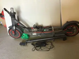 El-løbehjul defekt styr