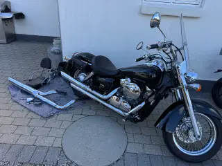 Honda Shadow VT 759
