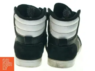 Brugte høje sneakers fra Hummel (str. 38)
