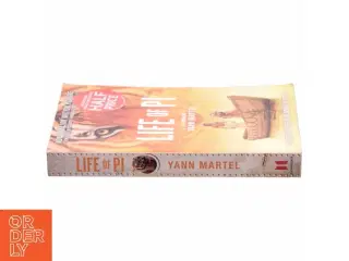 Life of Pi : a novel af Yann Martel (Bog)