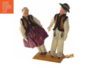 Traditionelle dukker i folkedragt (str. 22 cm)