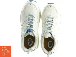 Sportsko fra Dr. Comfort (str. 37)
