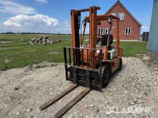 Dieseltruck Toyota 02-4FD25