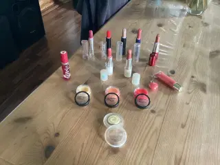 Neglelak/ Læbestift og Diverse