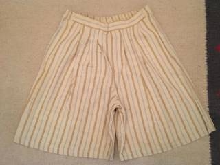 Shorts i stribet beige bomuld
