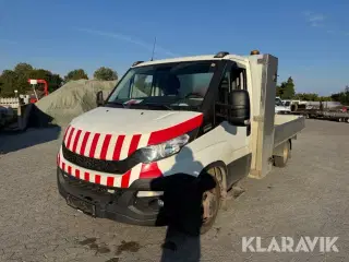 Ladbil Iveco 35C17H 3.0D WB3750 aut. med Ferrari F317 kran
