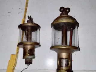 2 gamle olie smøre apparater til det maritime rum