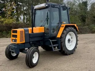 Renault 95-12 traktor