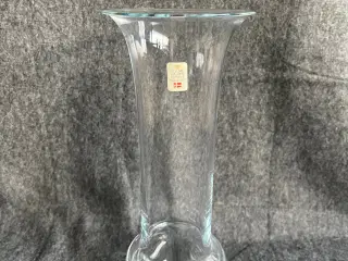 Glas vase fra Holmegaard