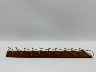 Retro pibeholder i teak og messing (væghængt)