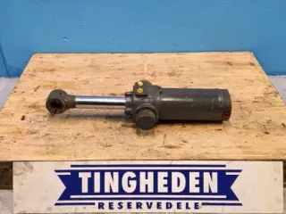 New Holland LB115B Cylinder 90488673