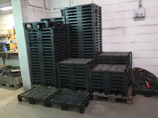 Div. Plastikpaller