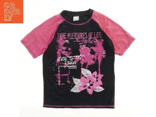 UV-bluse med Palmemotiv fra Poco Piano (str. 140)