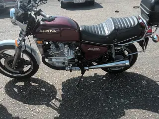 Honda cx500