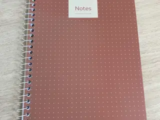 Notes bog med firkanter 
