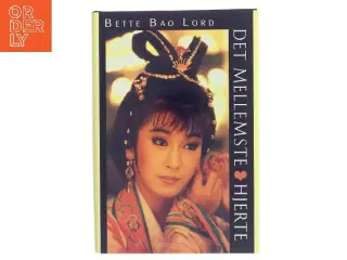 Det Mellemste Hjerte af Bette Bao Lord (Bog)
