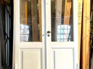 Smuk og høj, dobbelt glasdør m. ny karm