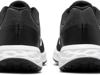 Nike Revolution 6 løbesko str. 38