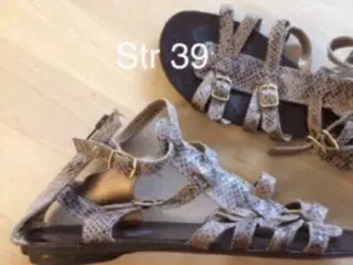 Sandaler 39 som ny