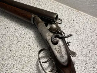 Hane gevær cal. 12 med sidelås