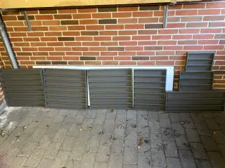 Hylder til modeltog eller modelbiler