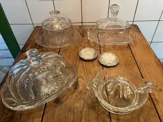 3 vintage osteklokker, grapefrugtpresse &  saltkar