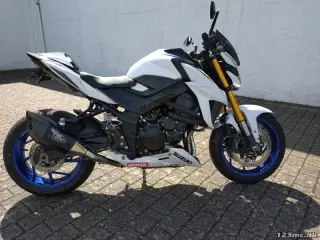 Suzuki GSXS 750