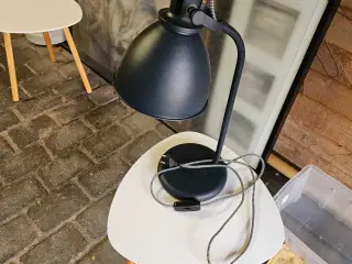 Flot bordlampe. 