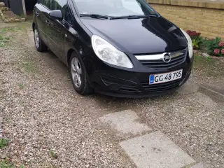 Velkørernde opel med 1.7 år til Syn 