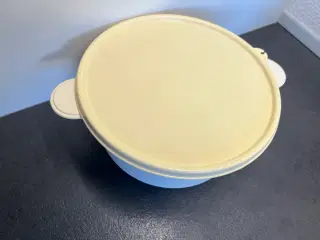Tupperware skål