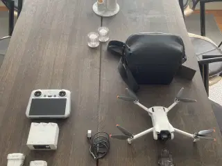 DJI Mini 3 (Aldrig Fløjet) + Fly More Kit