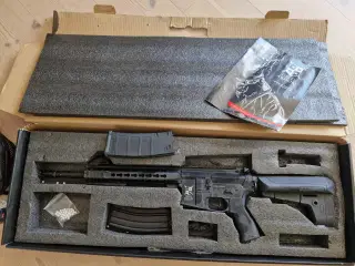 Softgun Airsoft på el AR 15 Keymod Charlie 10"