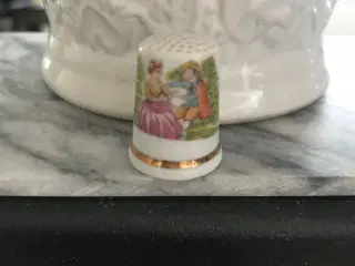 Fingerbøl rokoko i porcelæn