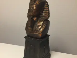 Farao sarkofag figur buste
