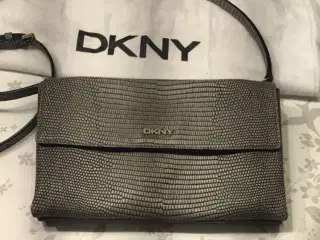 Taske fra DKNY brugt en gang NP 1600kr