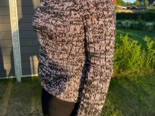 Hjemmestrikket sweater