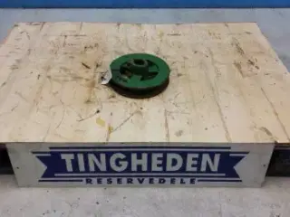 John Deere 2054 Pulley  AZ51472