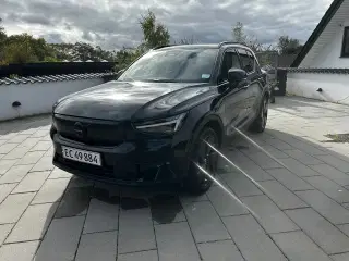 Volvo EX40  Twin Black Edition